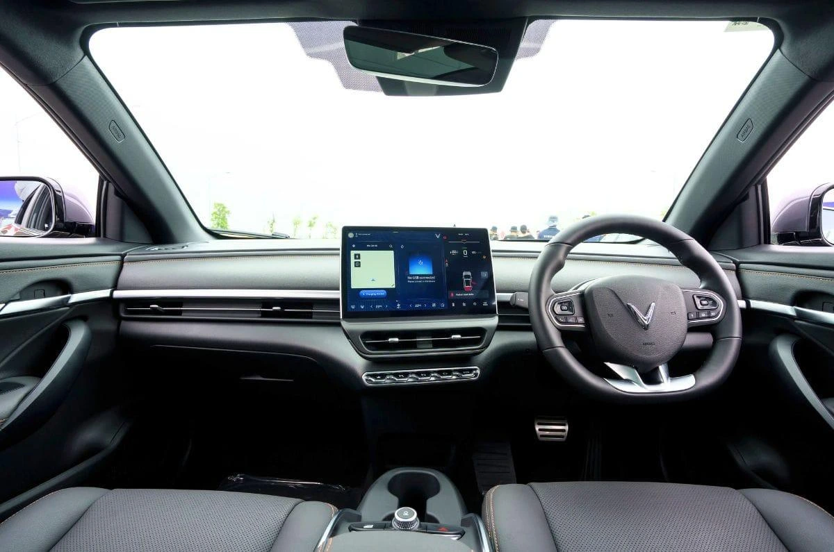 VF6 Slider 6